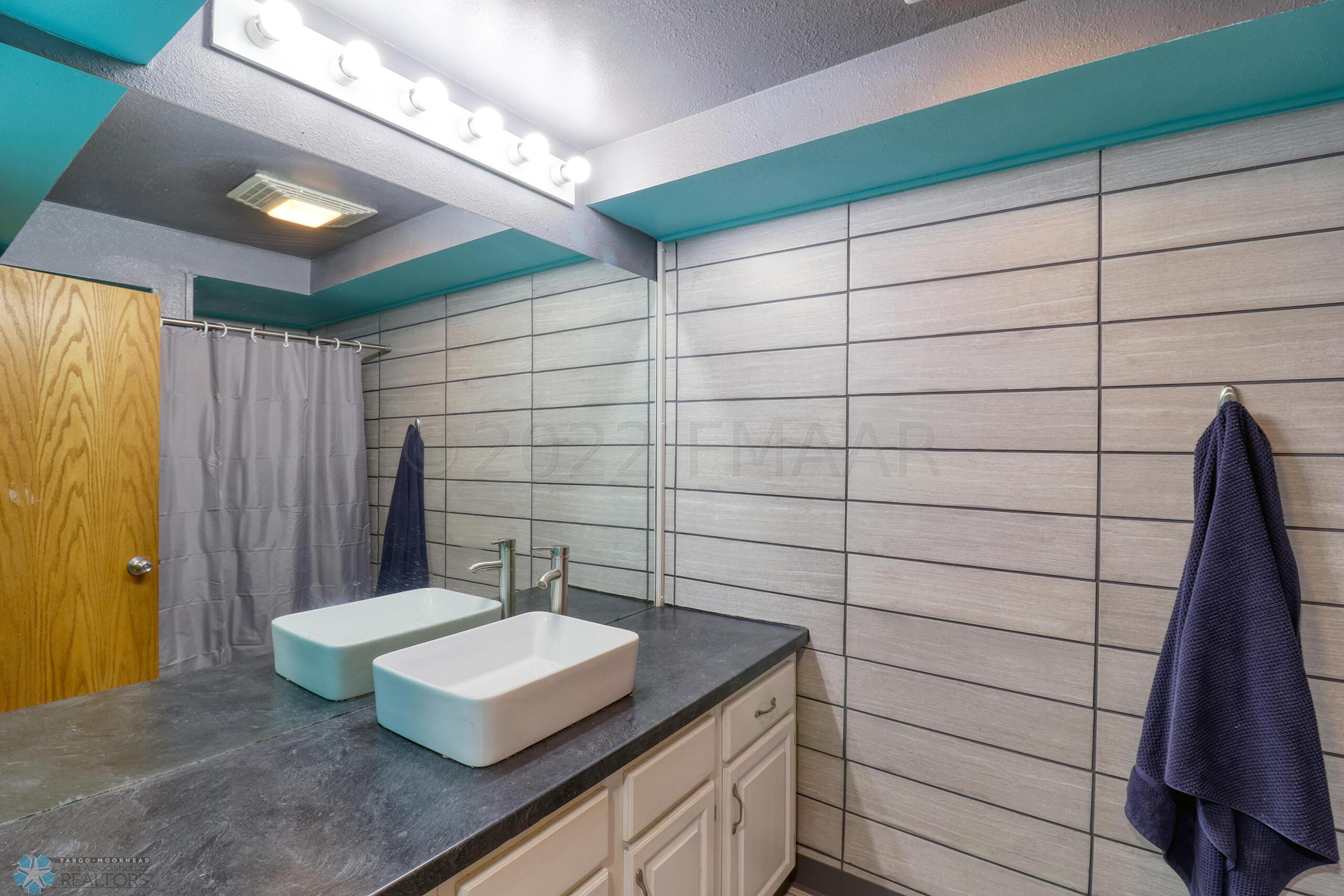 Basement Bathroom1_1