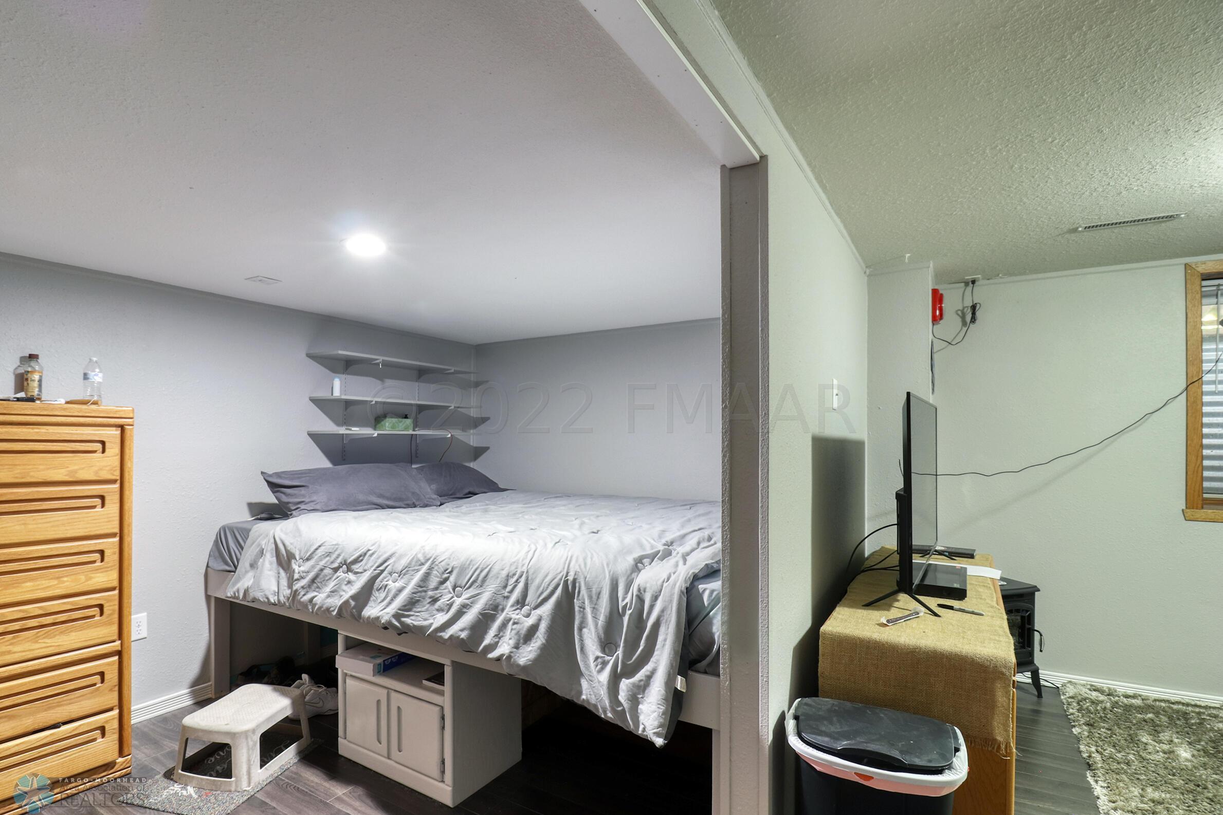 Basement Bedroom1_3