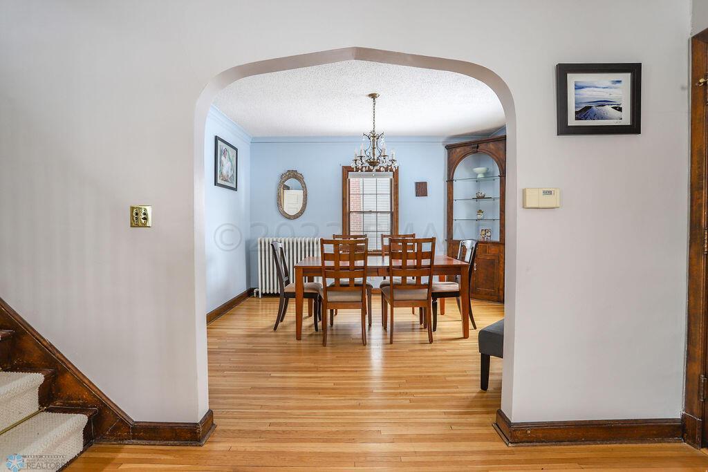 arch to dining room