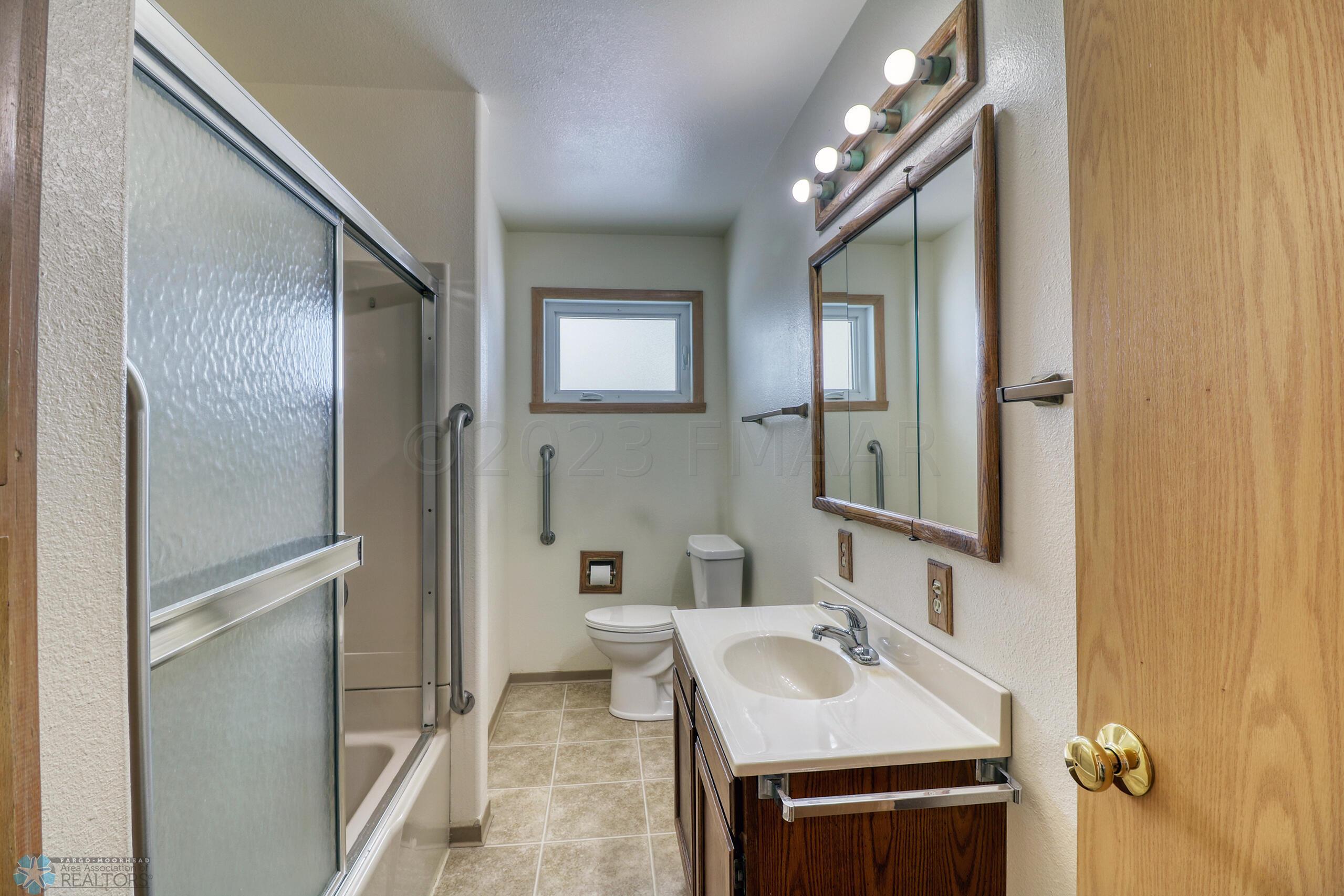 Bathroom1_2