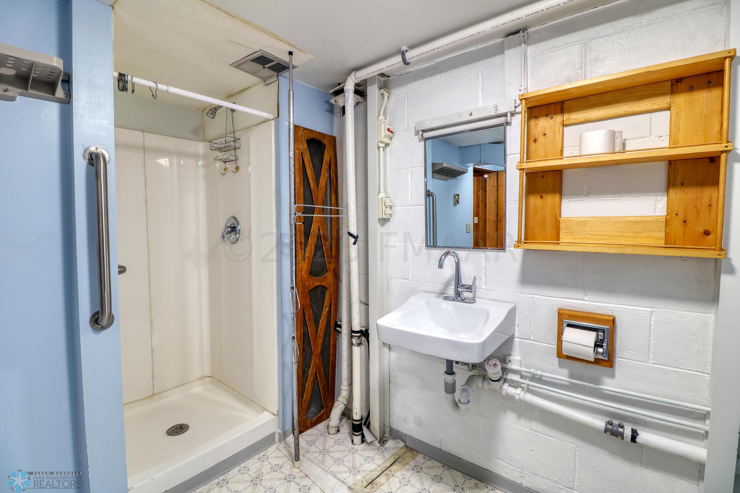 Basement Bathroom1_1