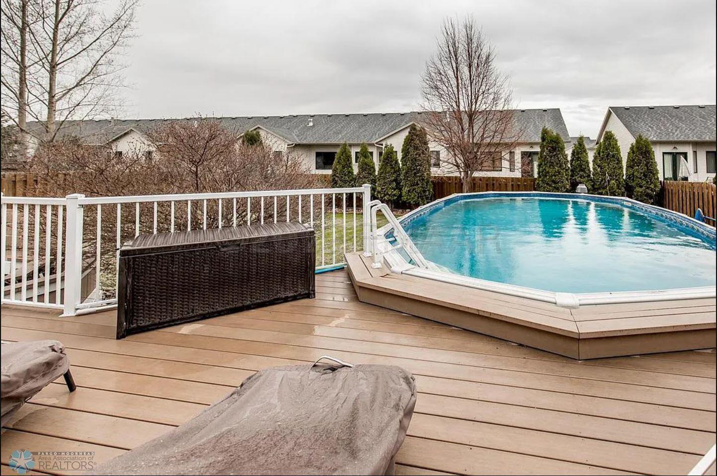 Pool/Deck