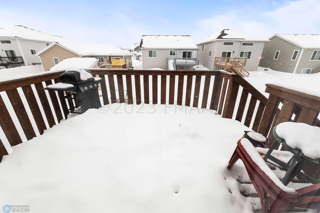 Upper Level Deck