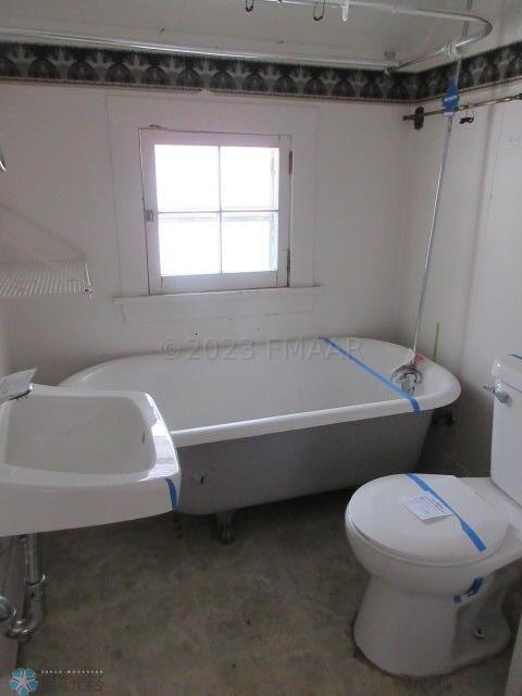 Upper Full Bathroom