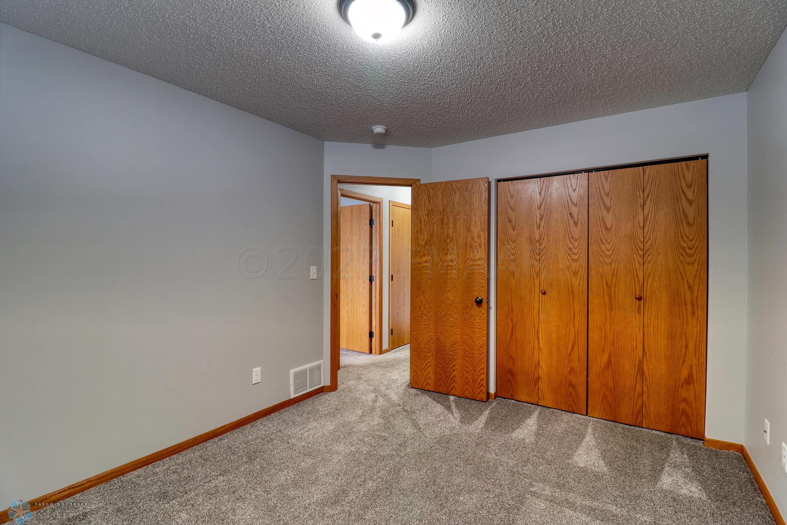 Basement Bedroom2_2