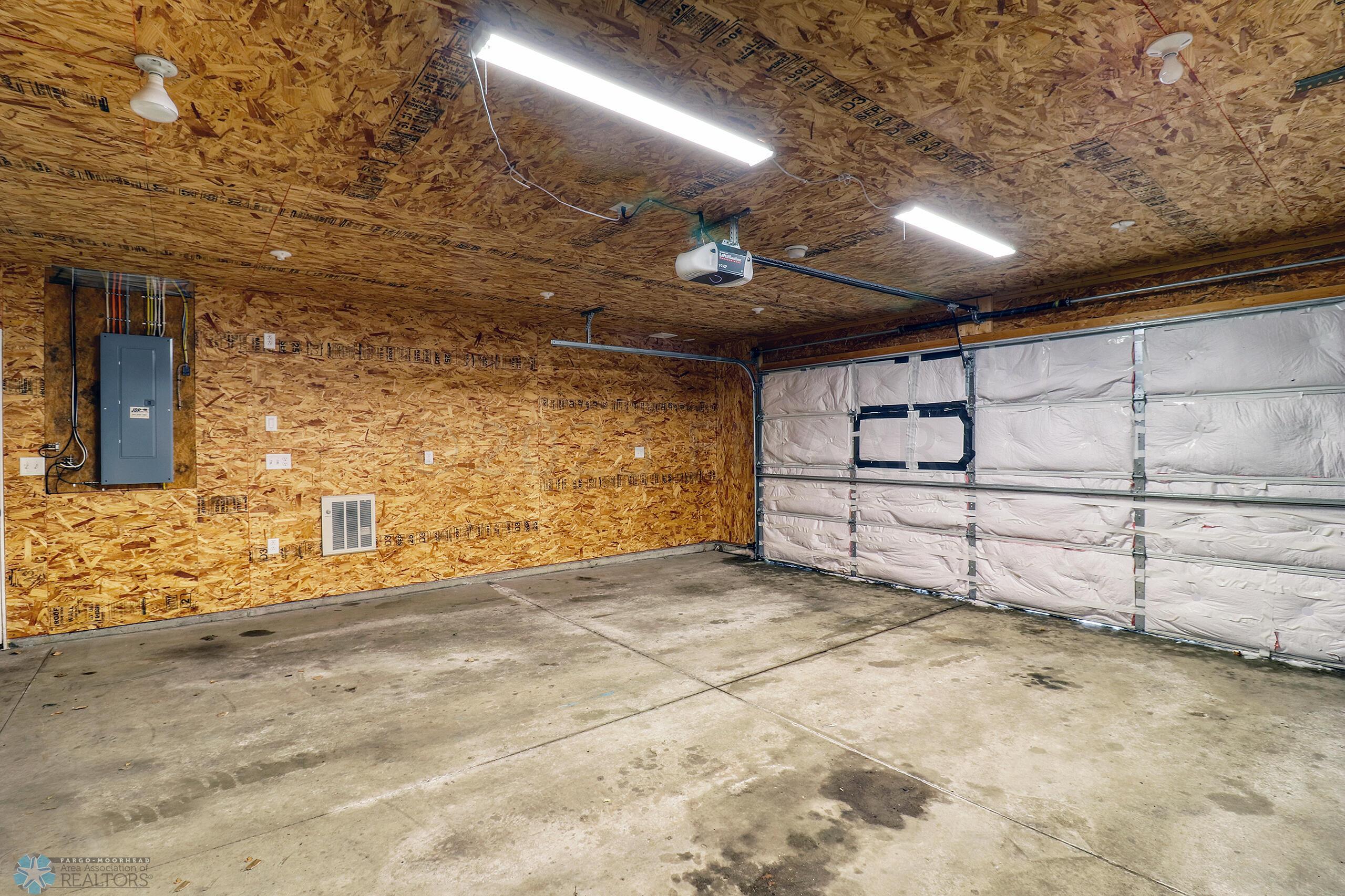Garage 2