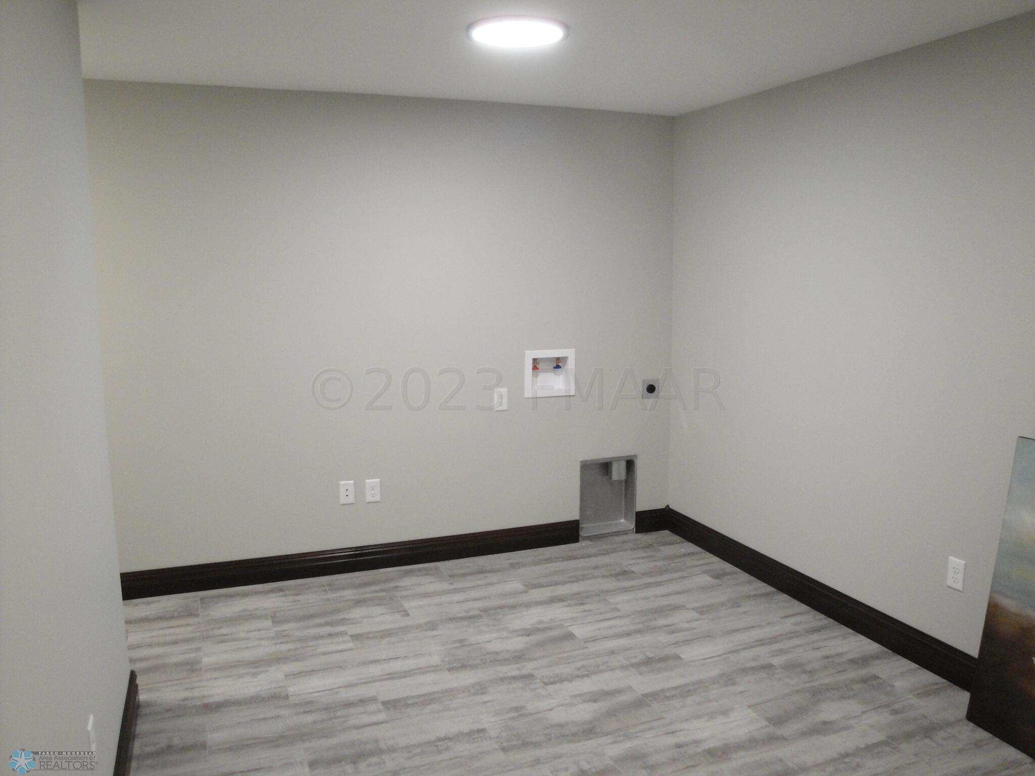 Basement storage/optional 2nd laundry