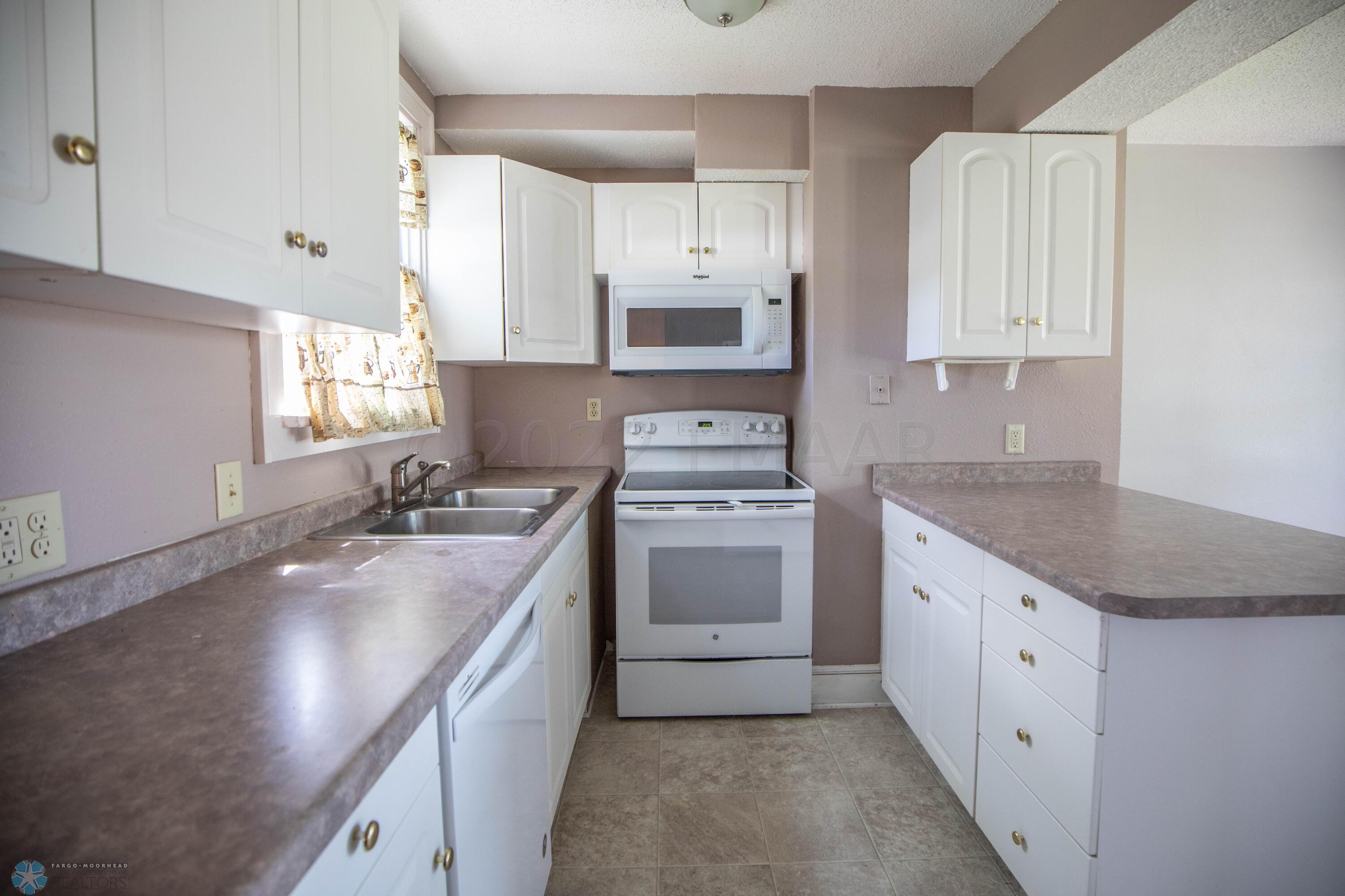1622 4th Ave S, Fargo
