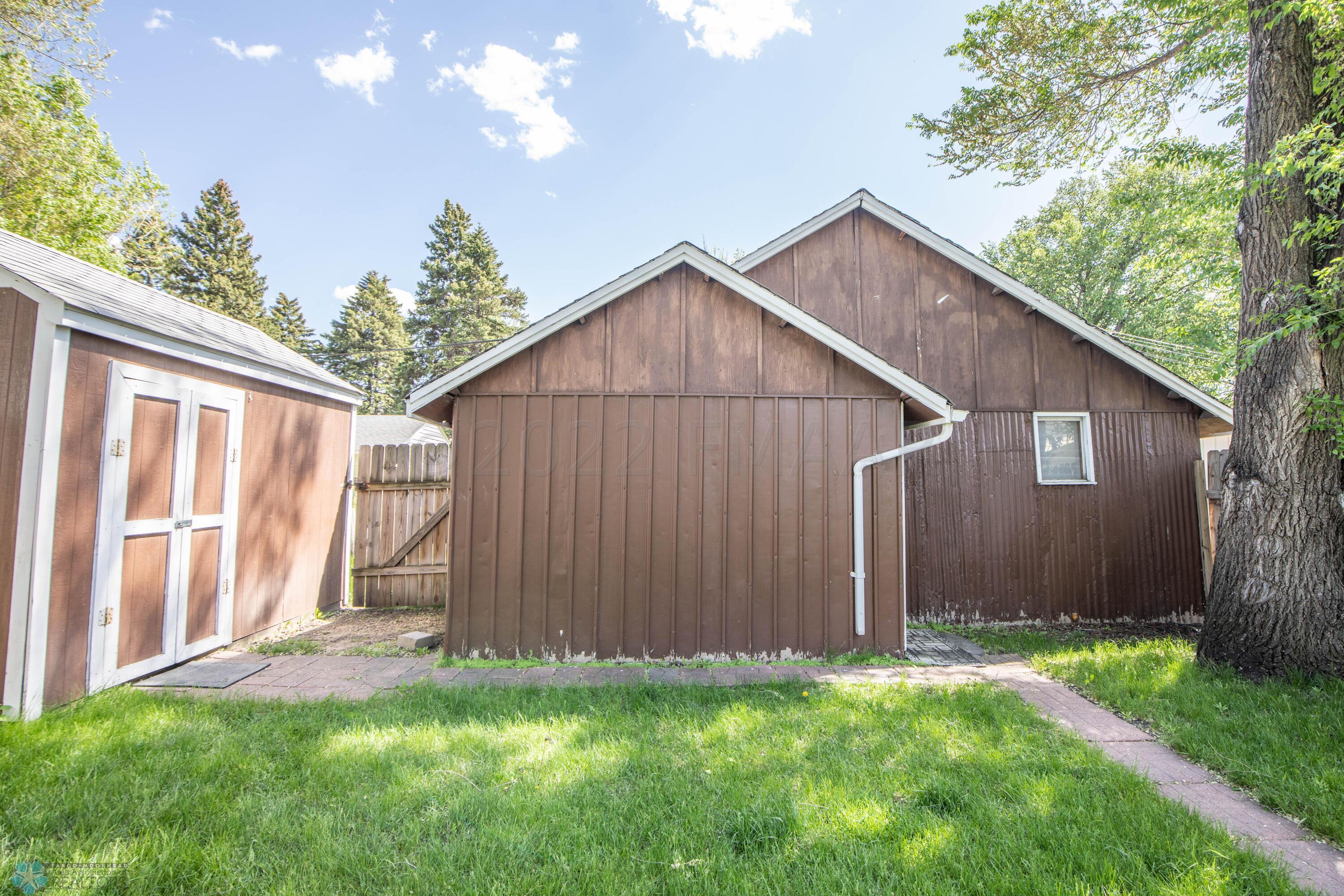 1622 4th Ave S, Fargo