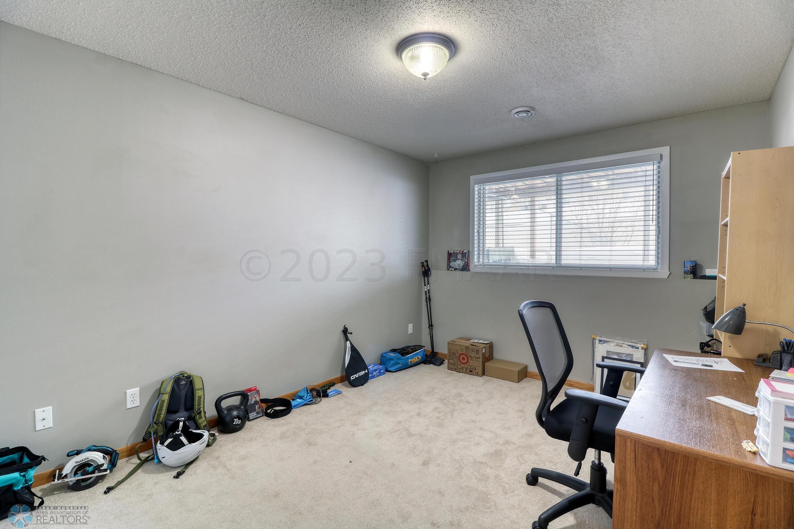 Basement Bedroom2_1