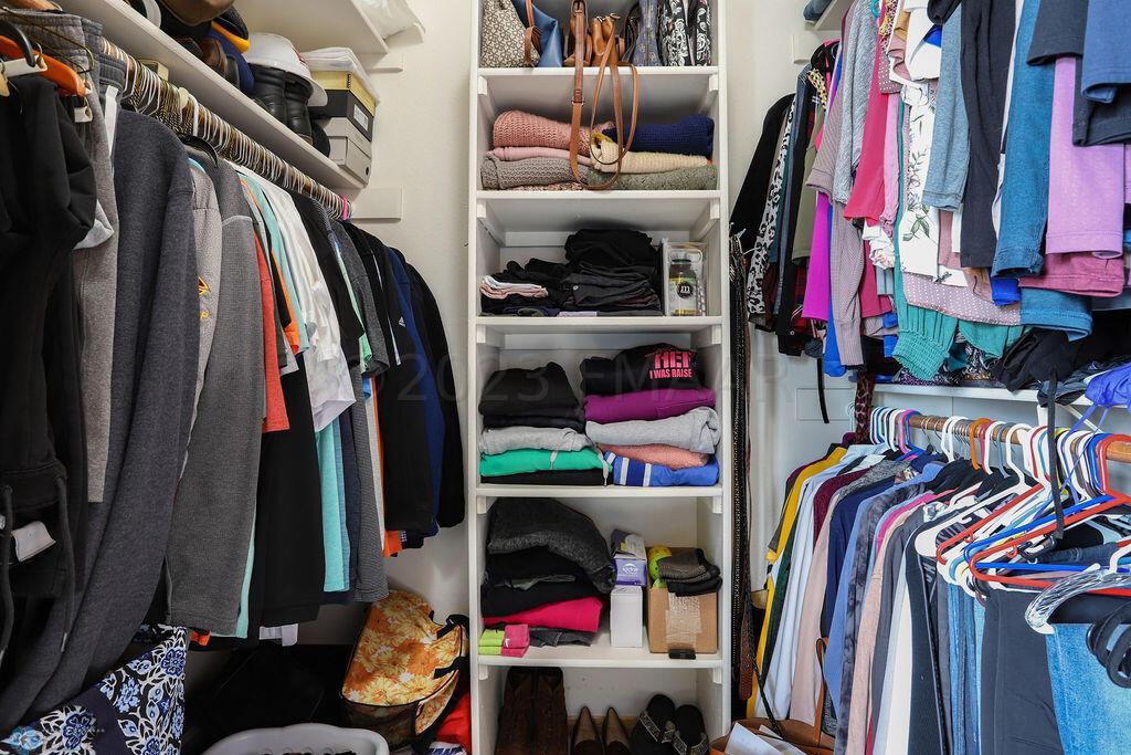 Walk-in closet