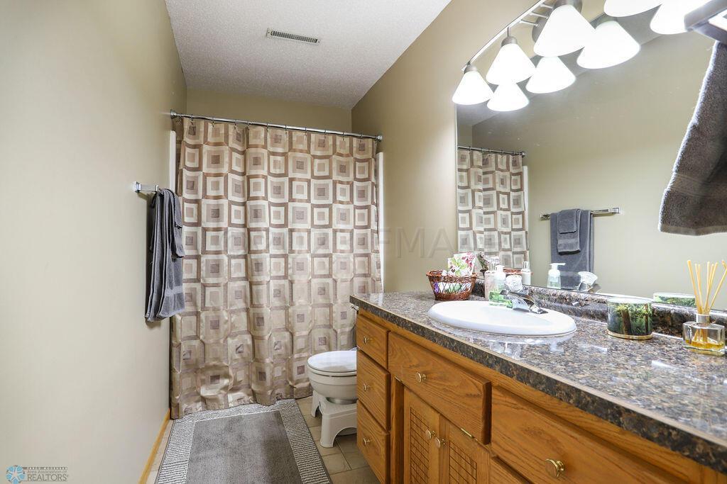 2nd bathroom
