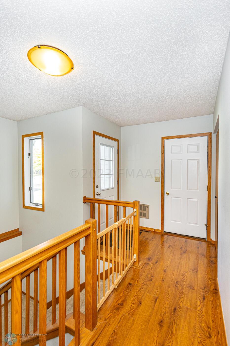 Home-4