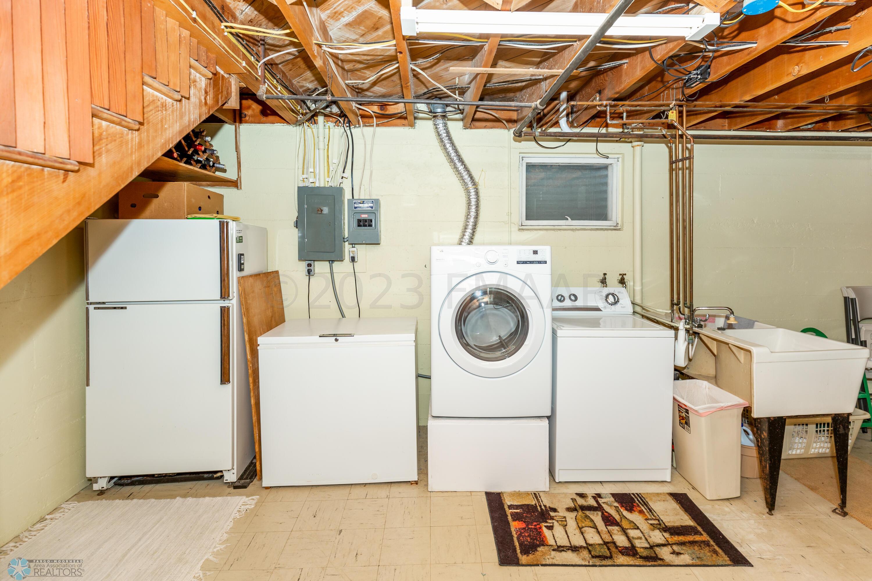 Washer & Dryer Included