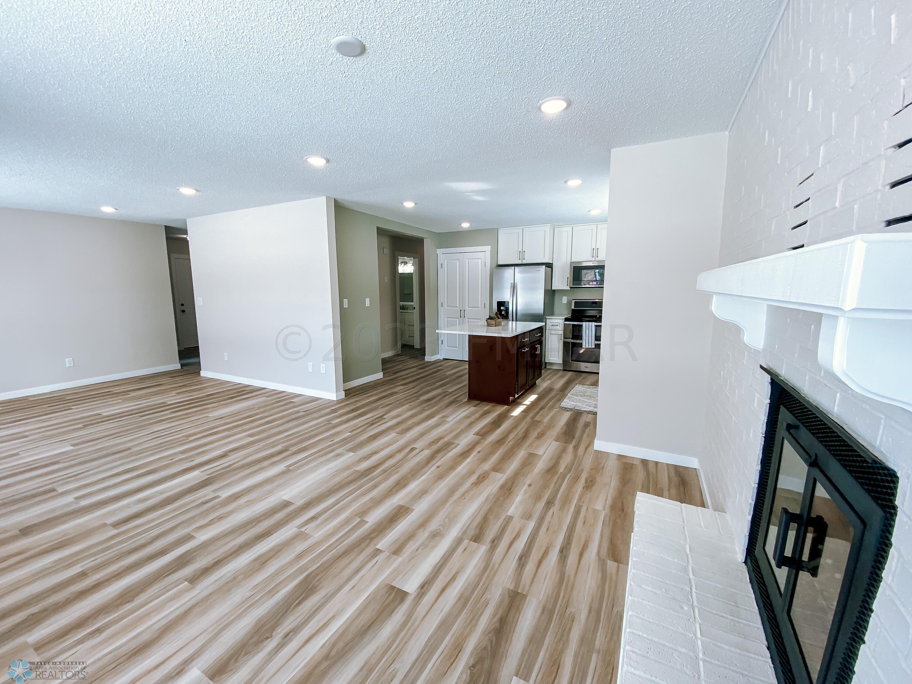 Living/Kitchen