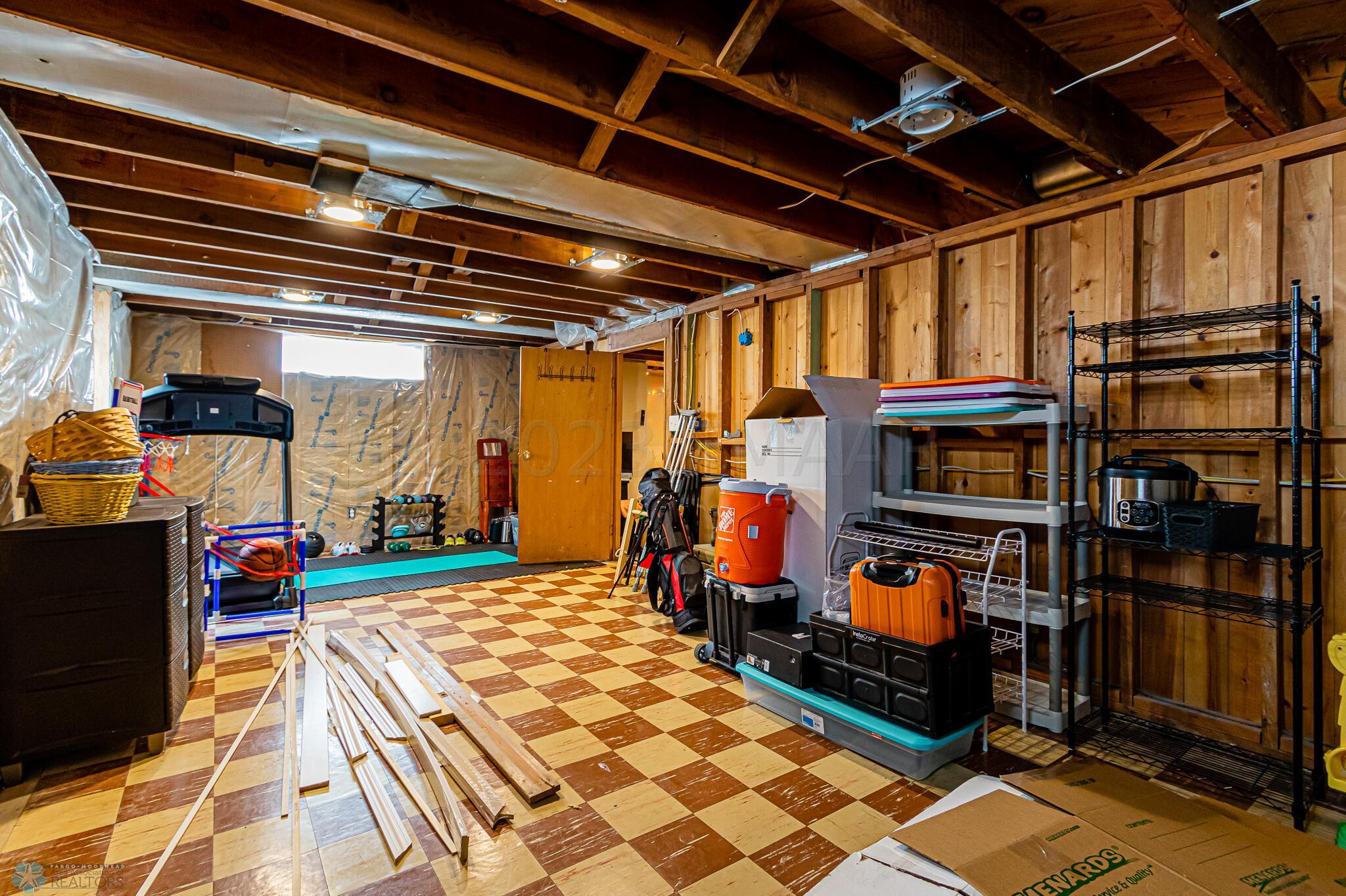 208 15th St S, Moorhead, MN 56560-07