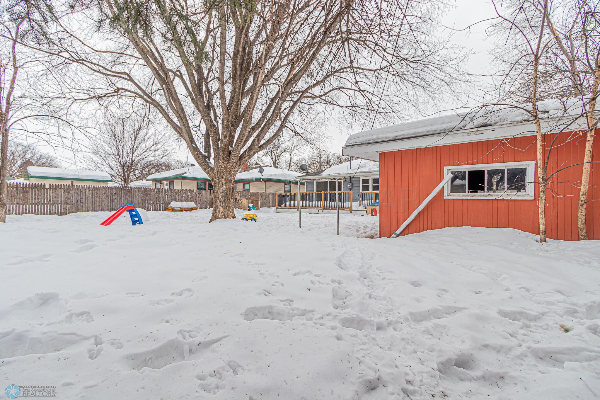 208 15th St S, Moorhead, MN 56560-03