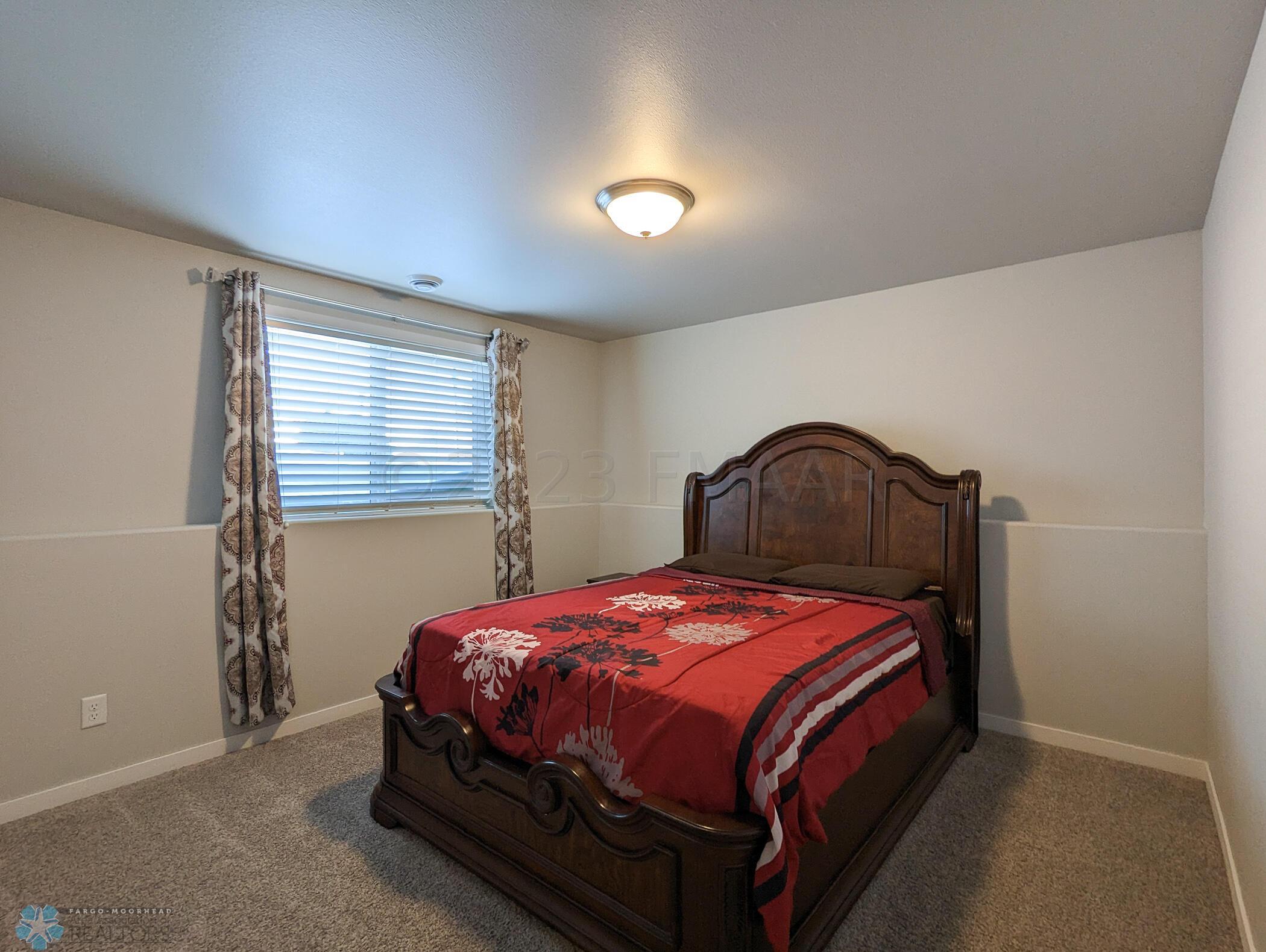 L2P038-142948064