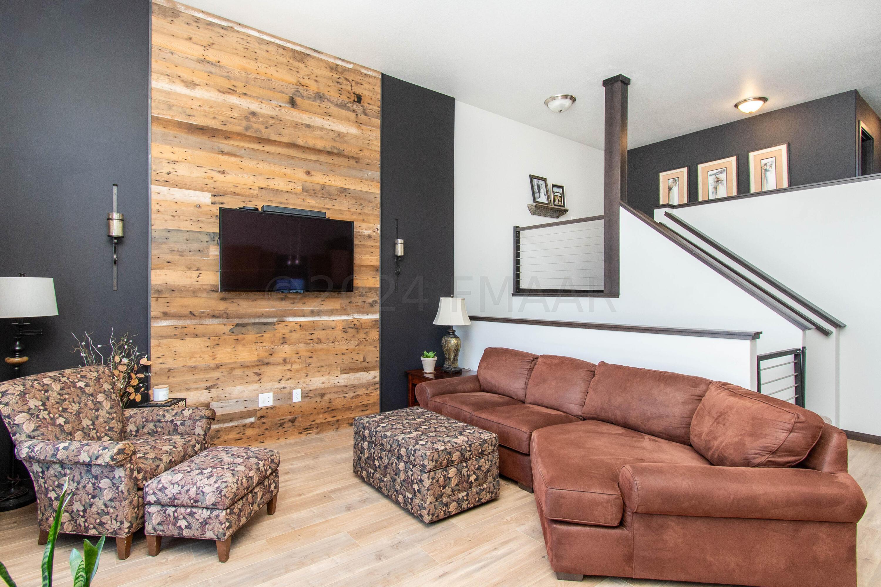 Living Roon