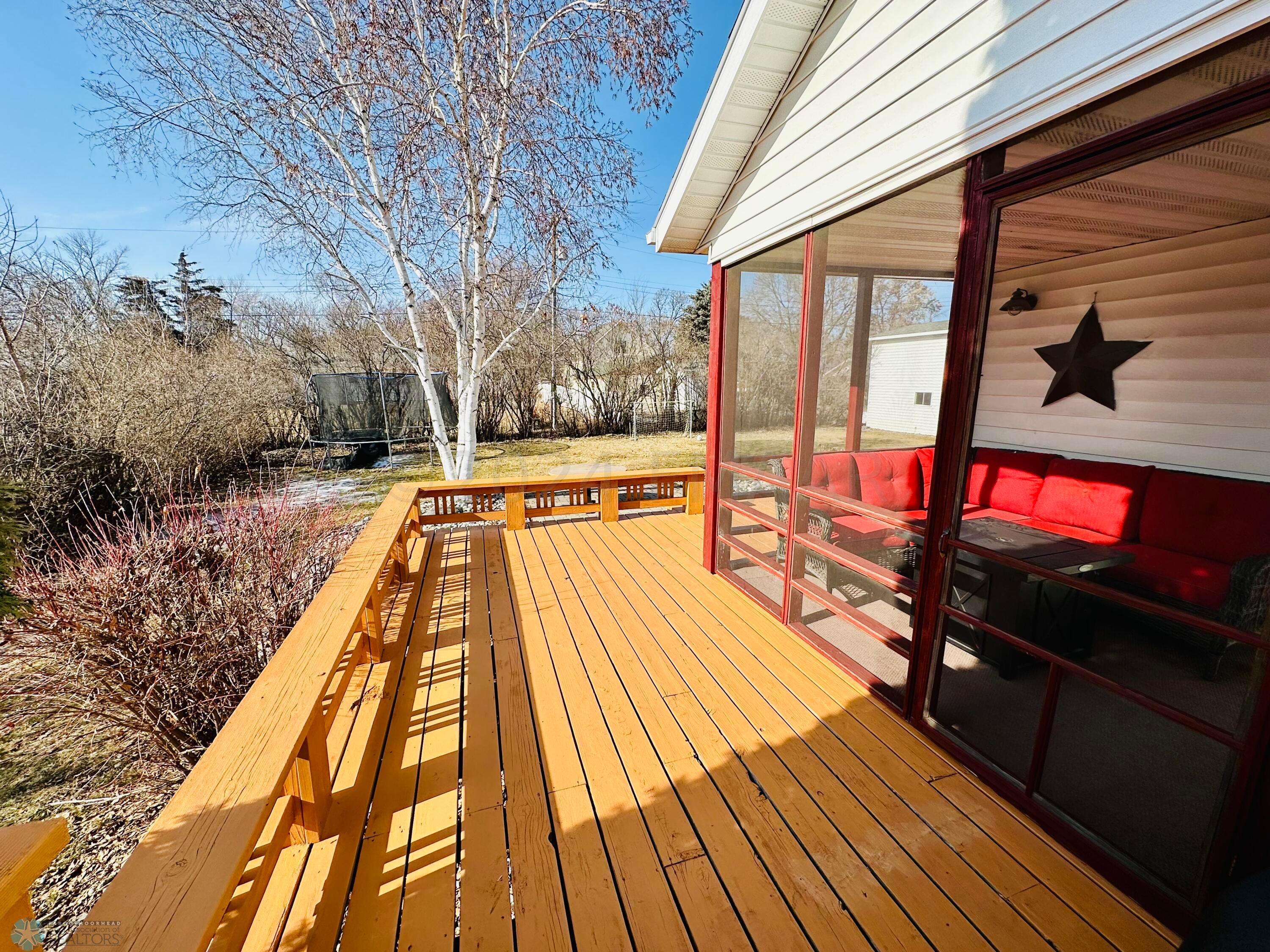 4. Deck