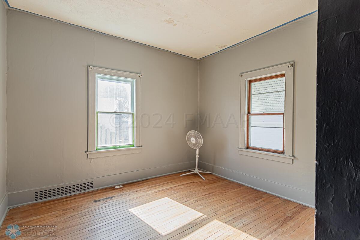 1007 14th St S, Fargo, ND-05