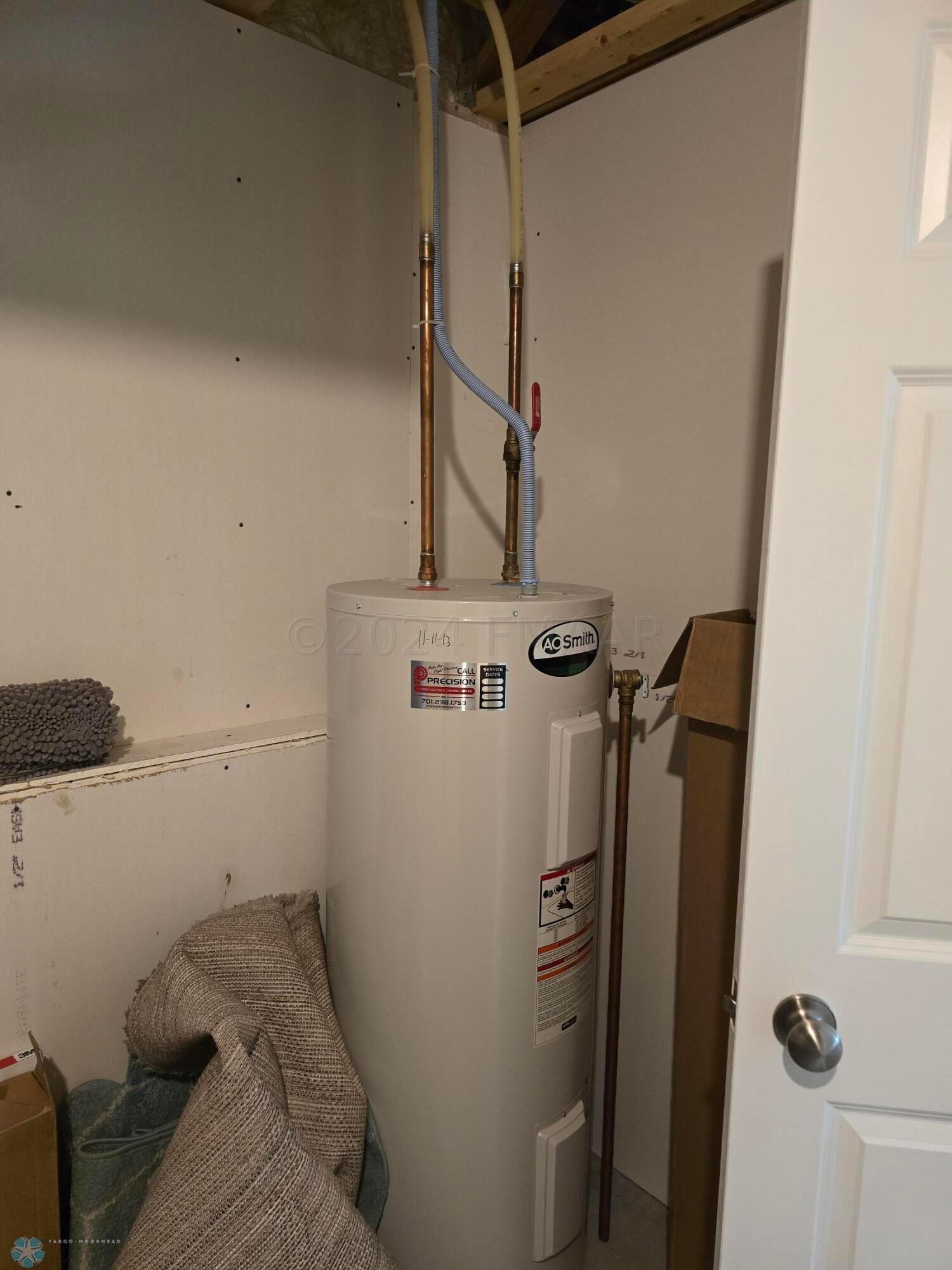 Electric Water Heater