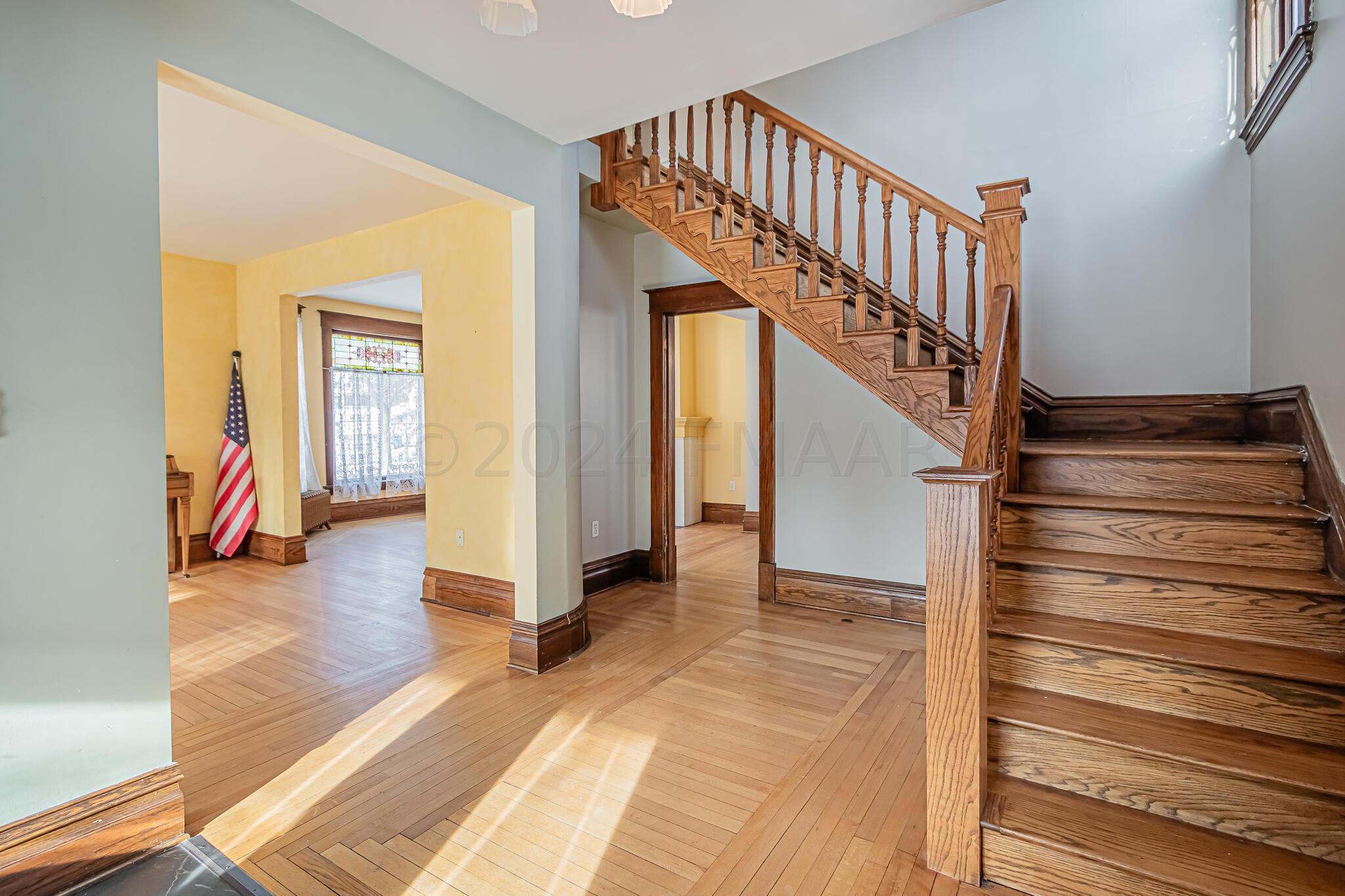 353 Ninth Ave S, Fargo, ND 58103-20