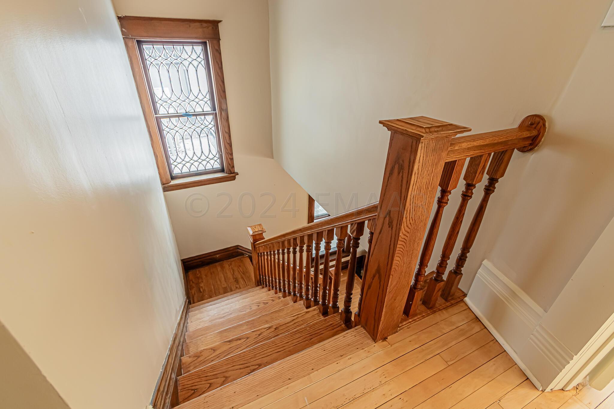 353 Ninth Ave S, Fargo, ND 58103-44