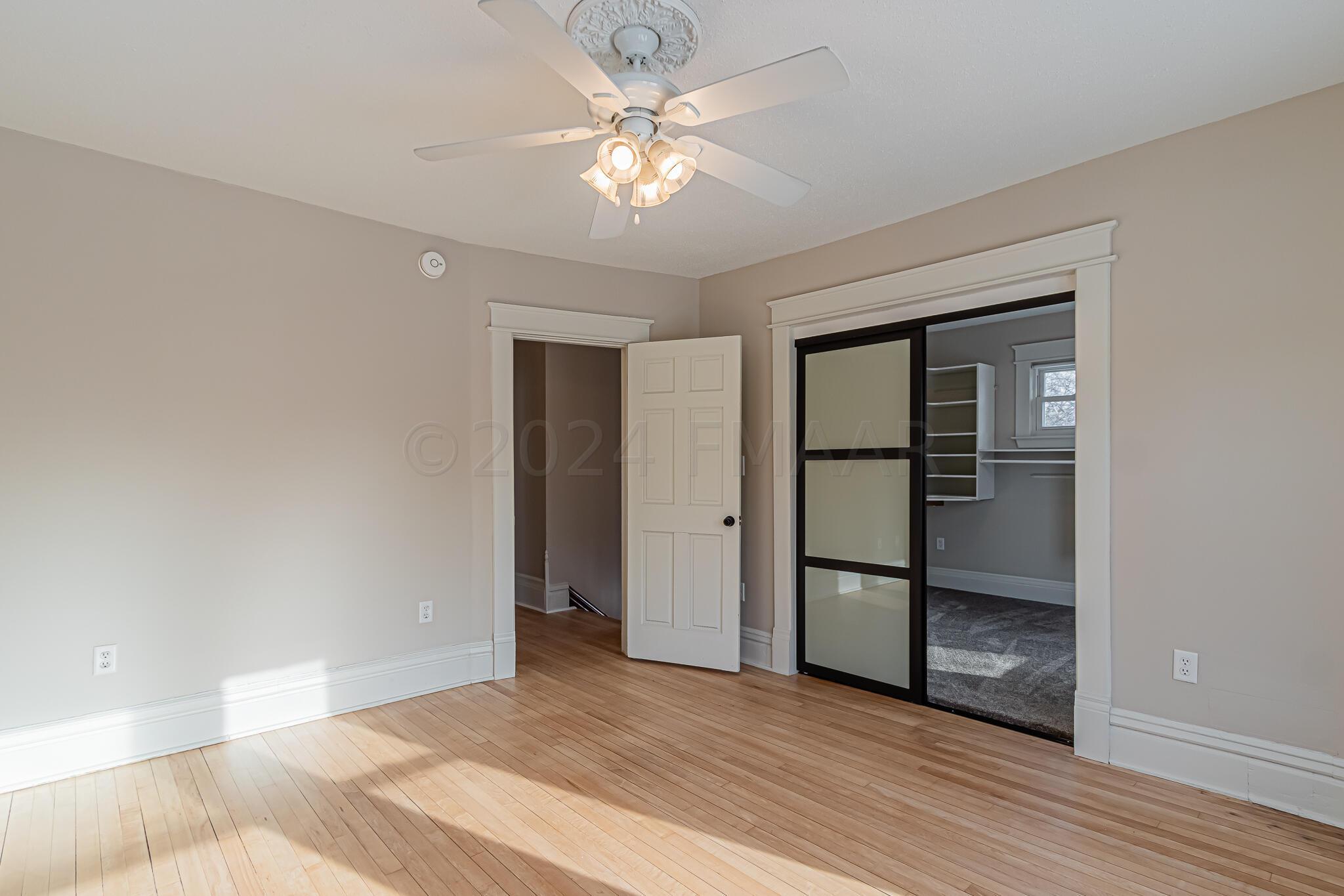 353 Ninth Ave S, Fargo, ND 58103-41
