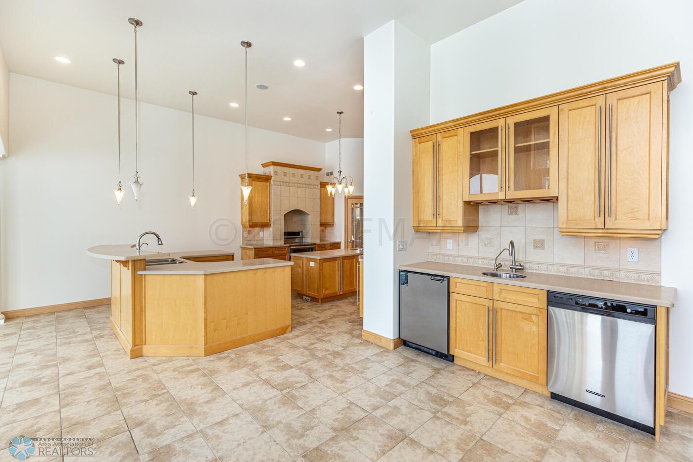 Wet Bar in Kitchen