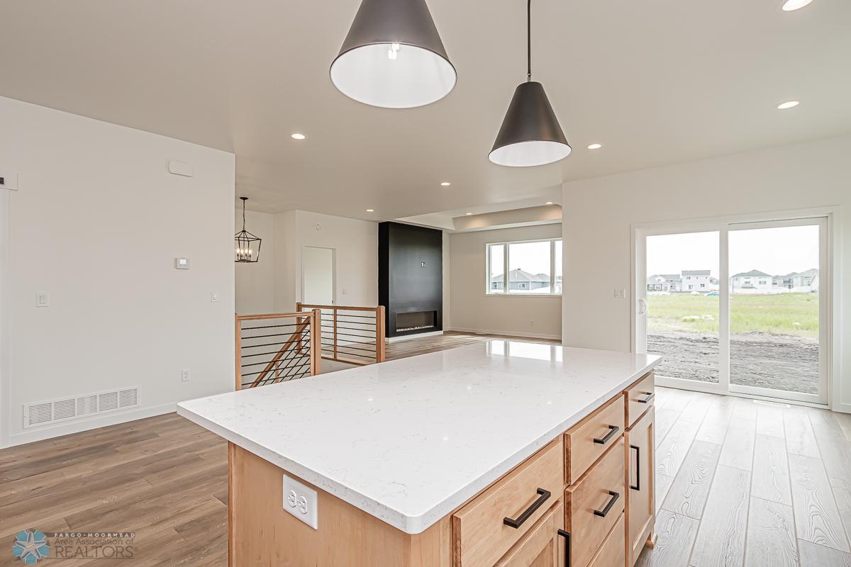 7344 30th St S, Fargo, ND-12.jpg