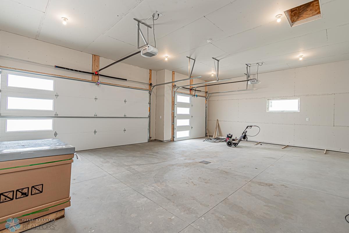 7344 30th St S, Fargo, ND-44.jpg