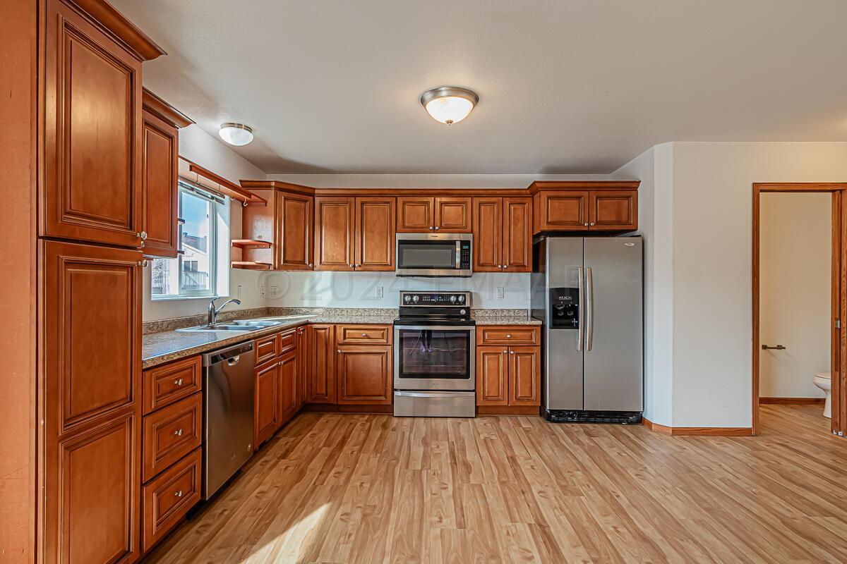 4233 51st St S Fargo, ND-28