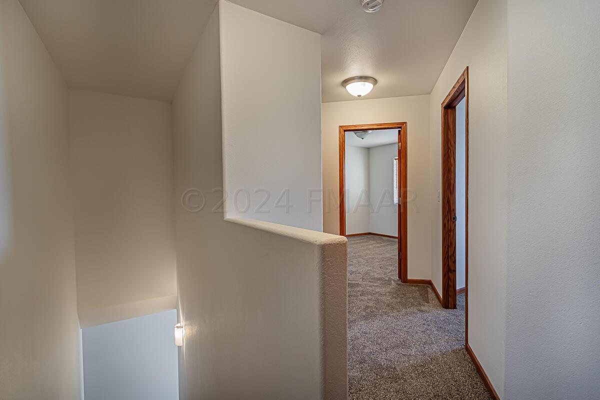 4233 51st St S Fargo, ND-12