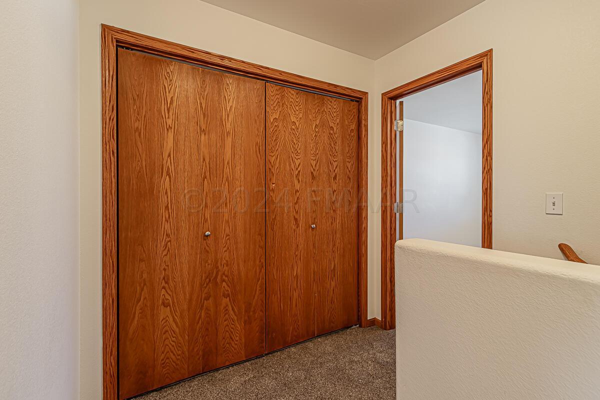 4233 51st St S Fargo, ND-05