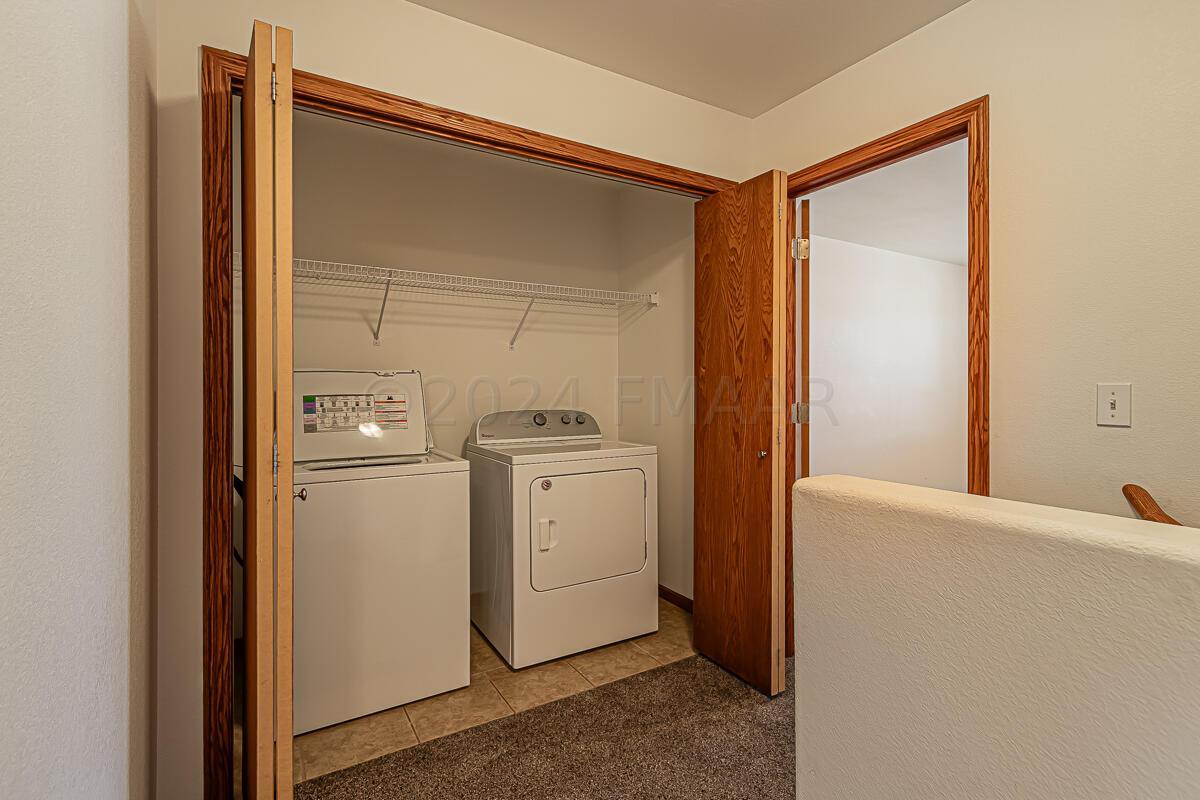 4233 51st St S Fargo, ND-06