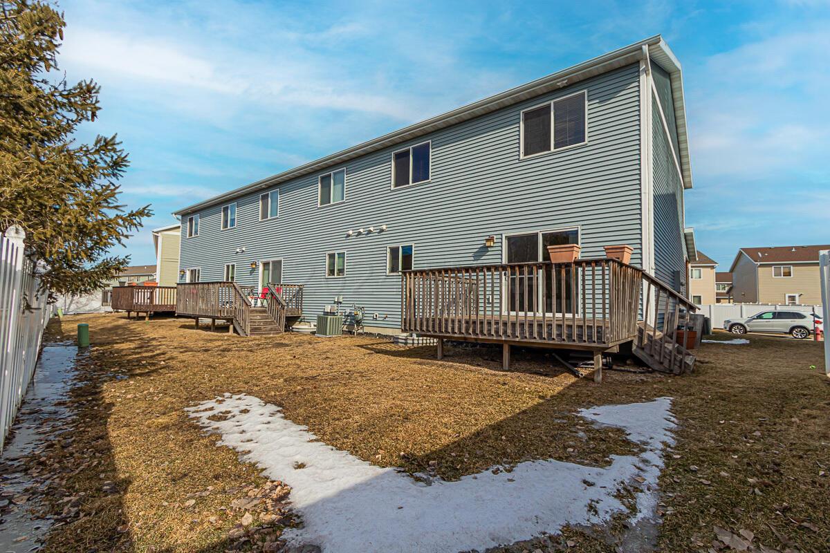 4233 51st St S Fargo, ND-22