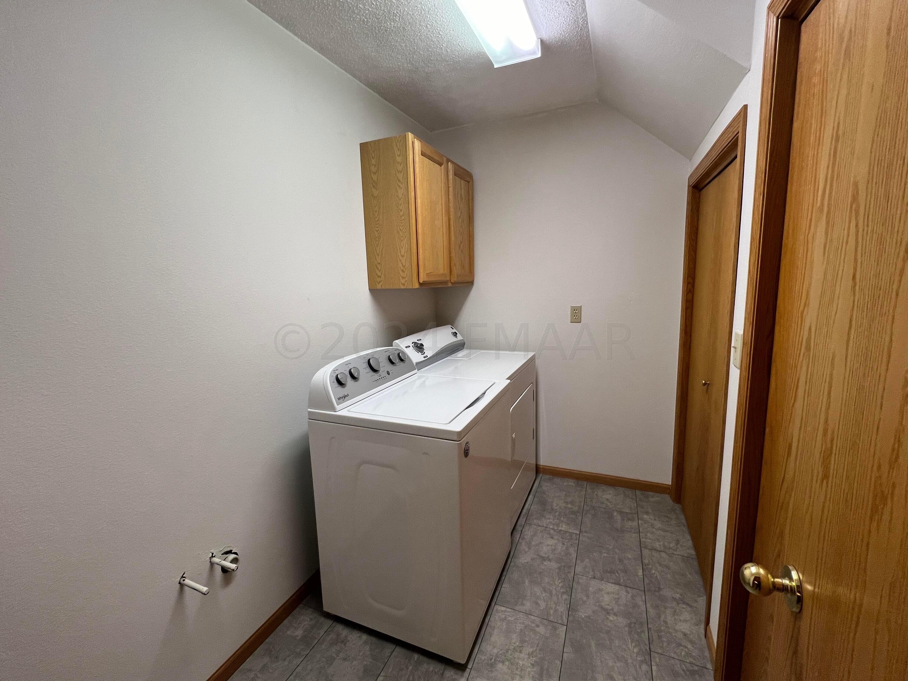 Laundry - w/d included
