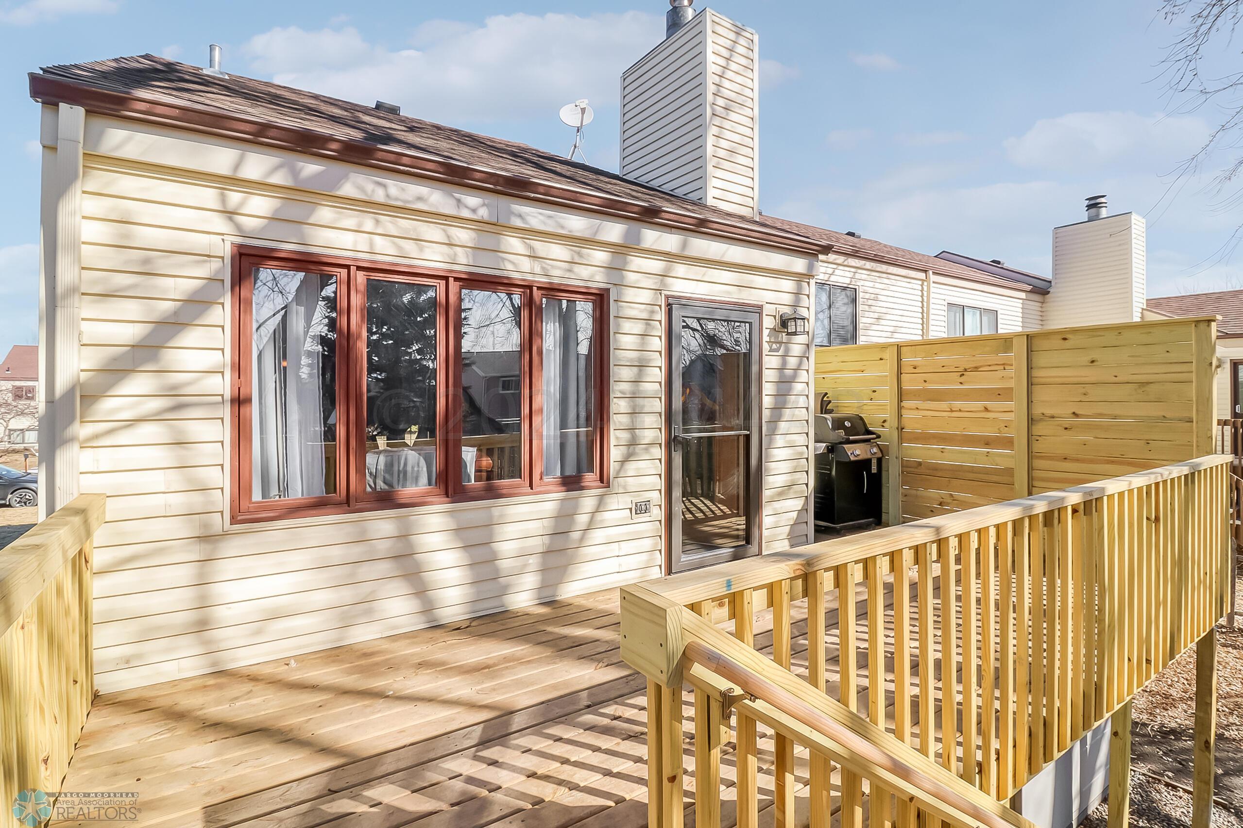 Backyard_Deck1_2