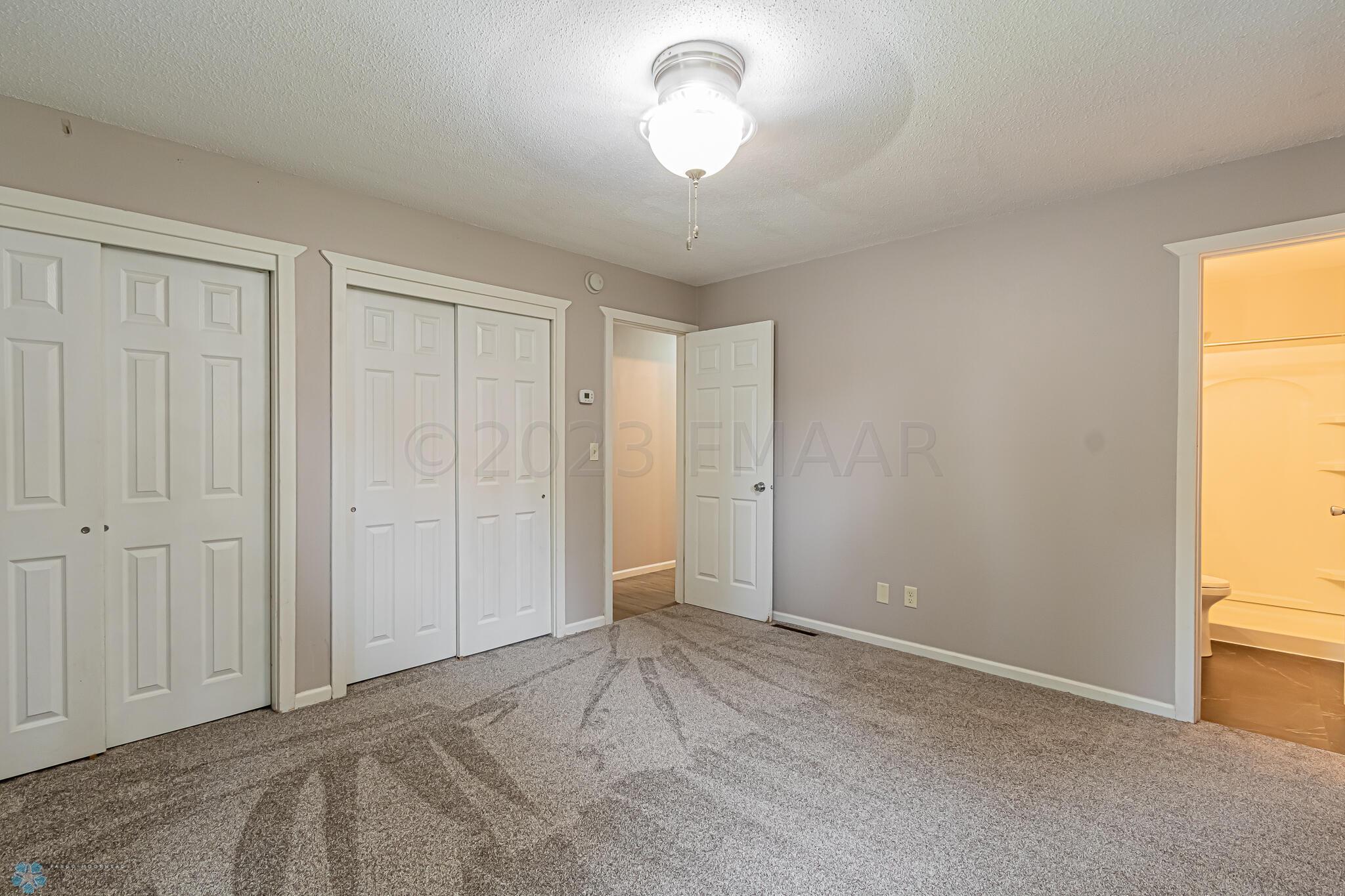 213 FOREST Avenue N, Fargo, ND 58102-17