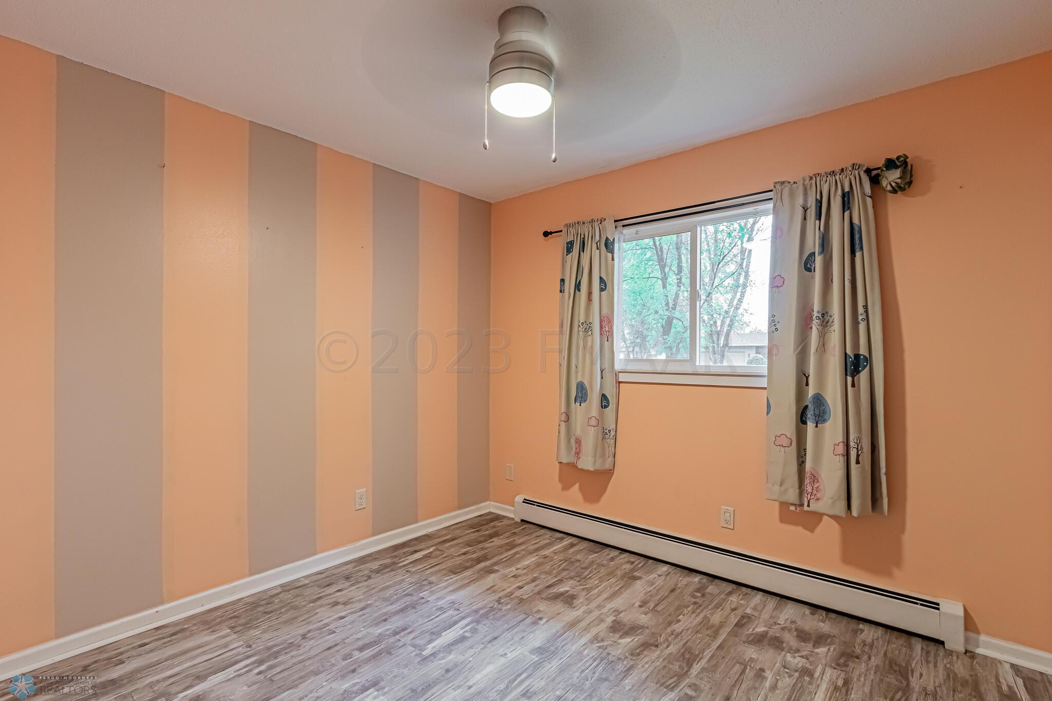 213 FOREST Avenue N, Fargo, ND 58102-11