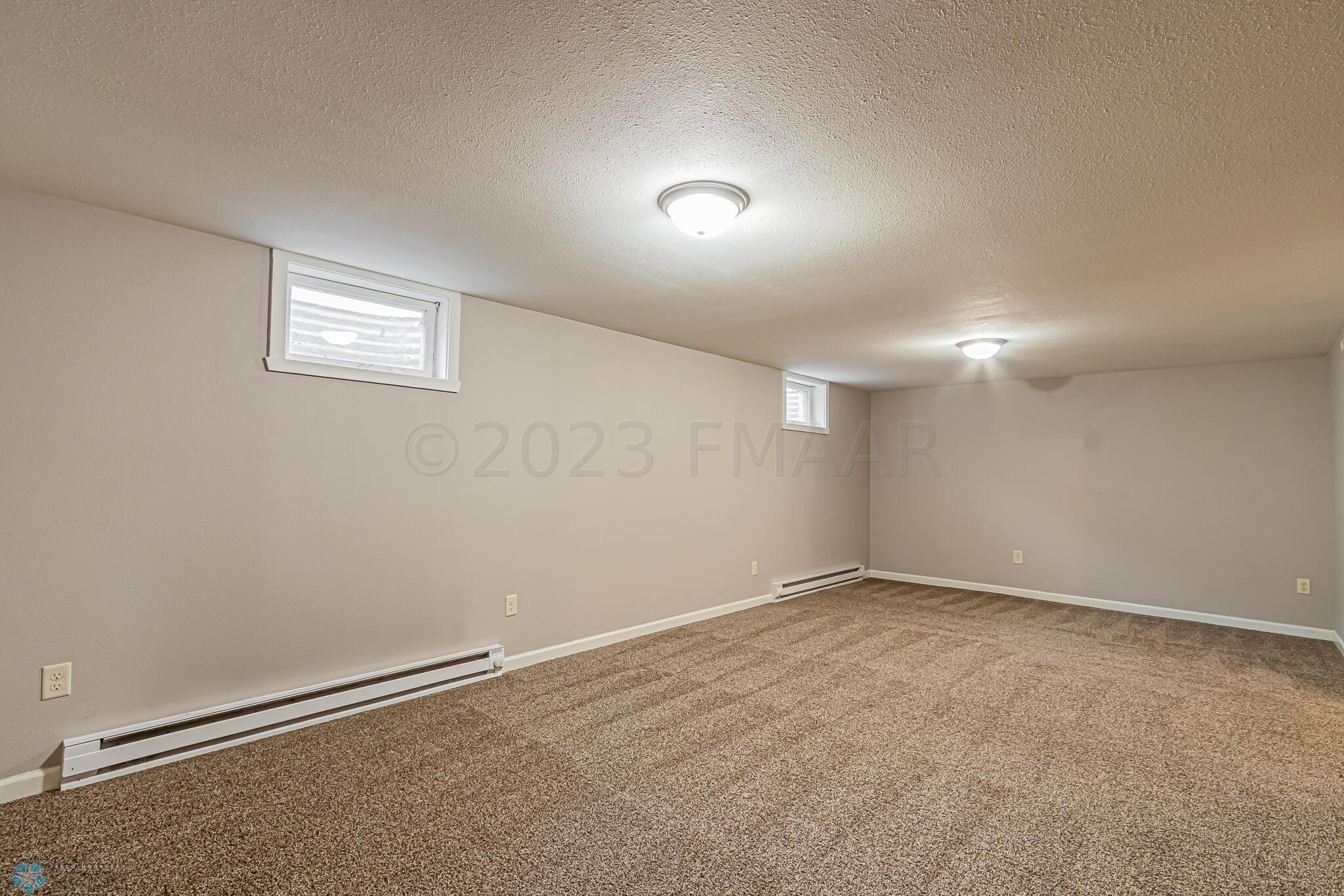 213 FOREST Avenue N, Fargo, ND 58102-22