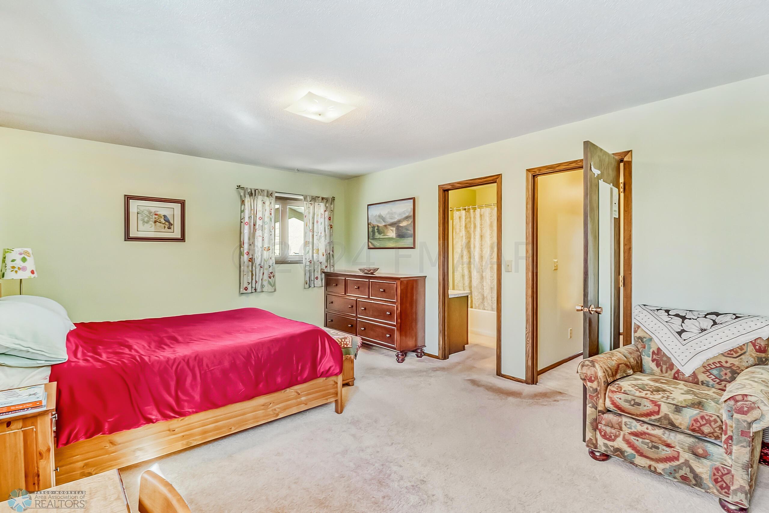 Primary Bedroom1_1