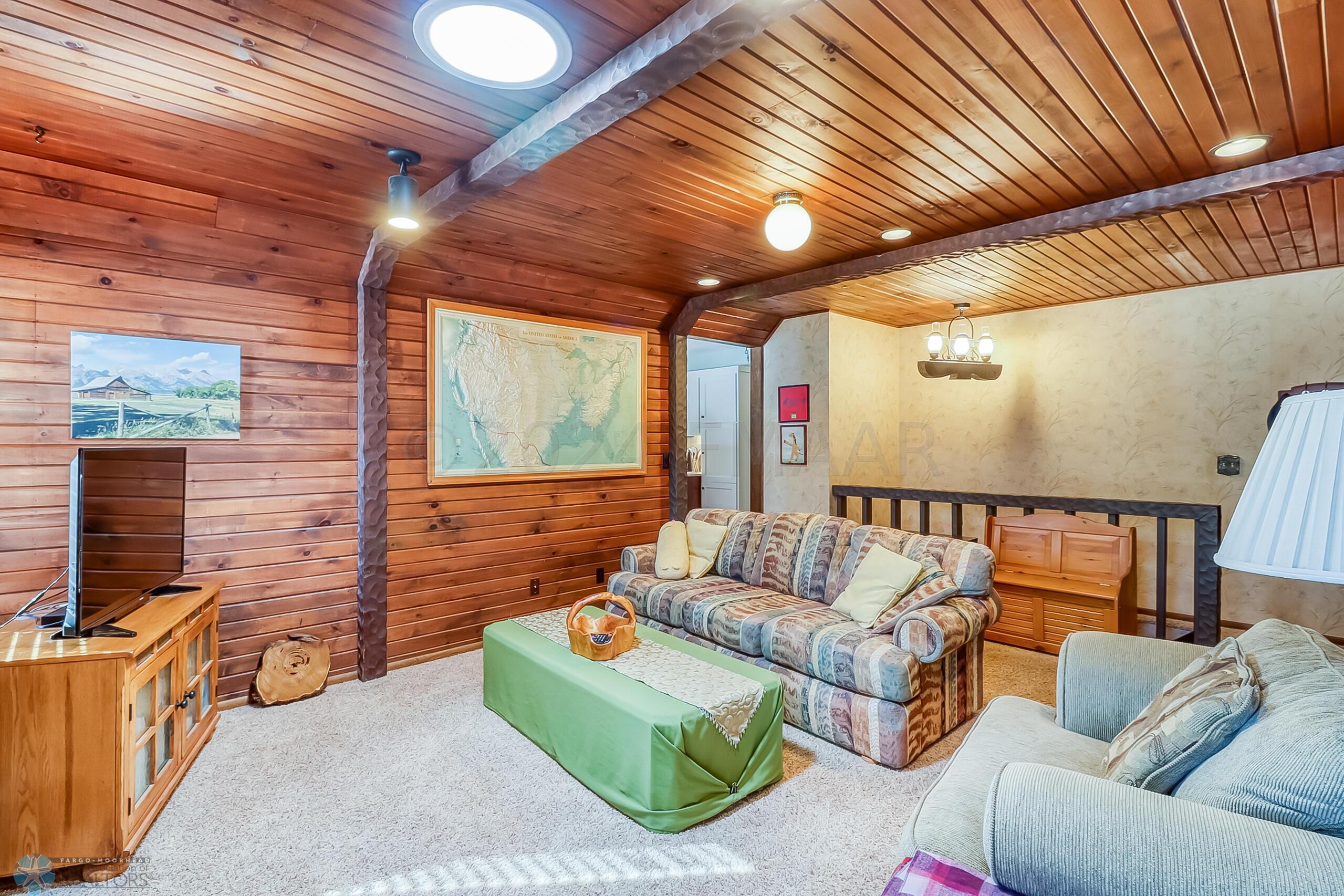 Familyroom1_4