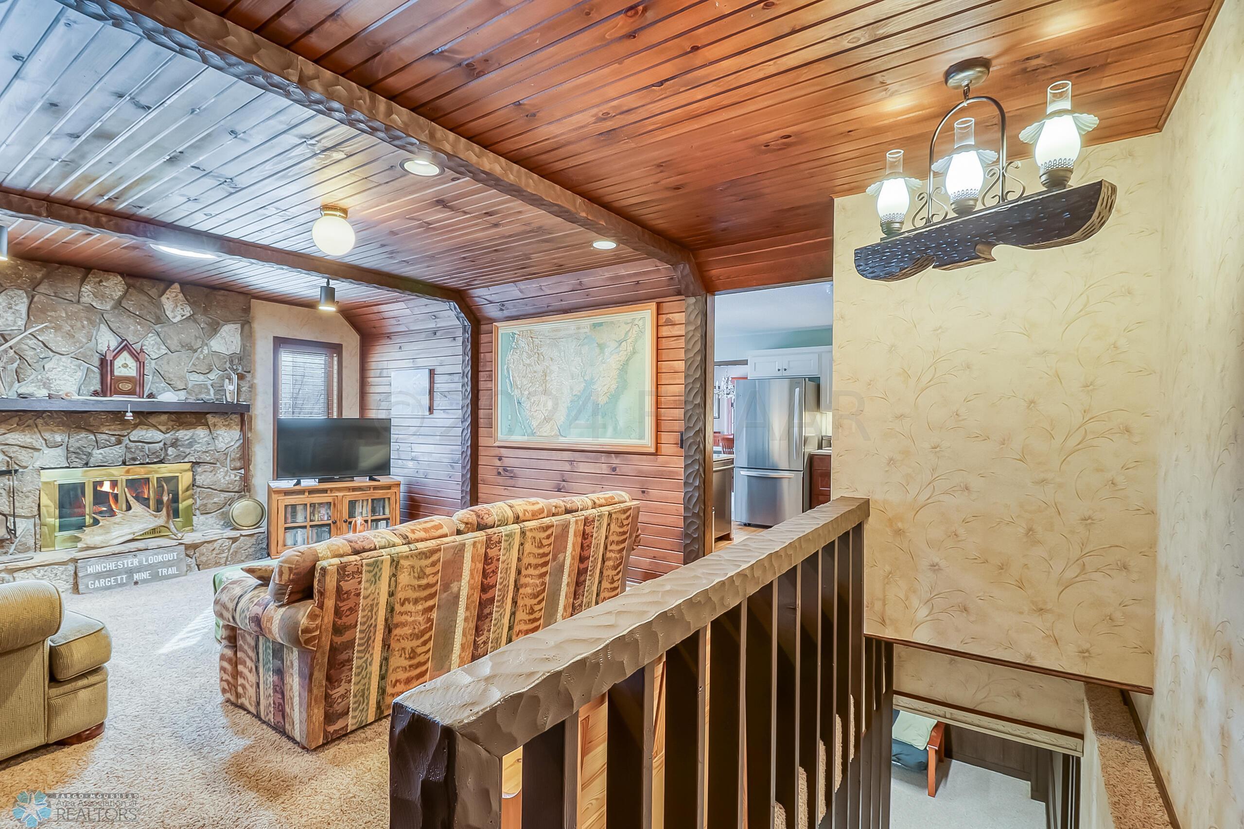 Familyroom1_1