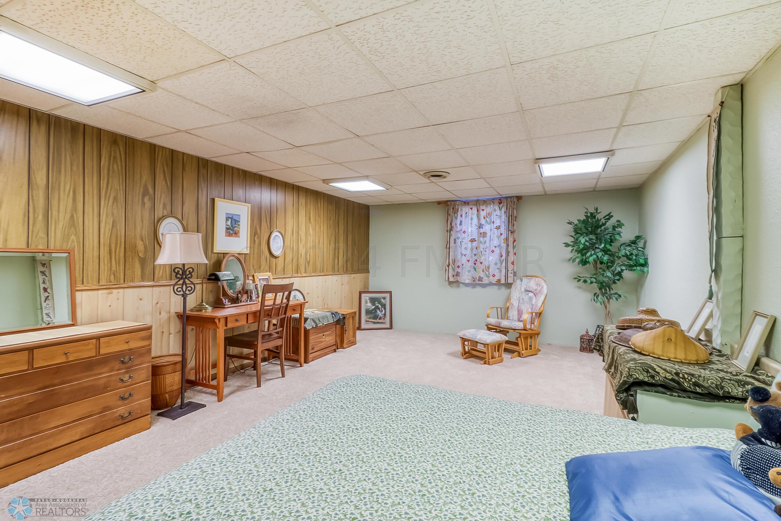 Basement Bedroom1_3