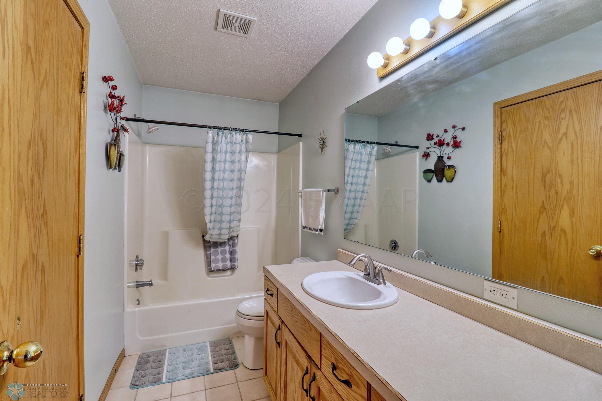 Bathroom1_1