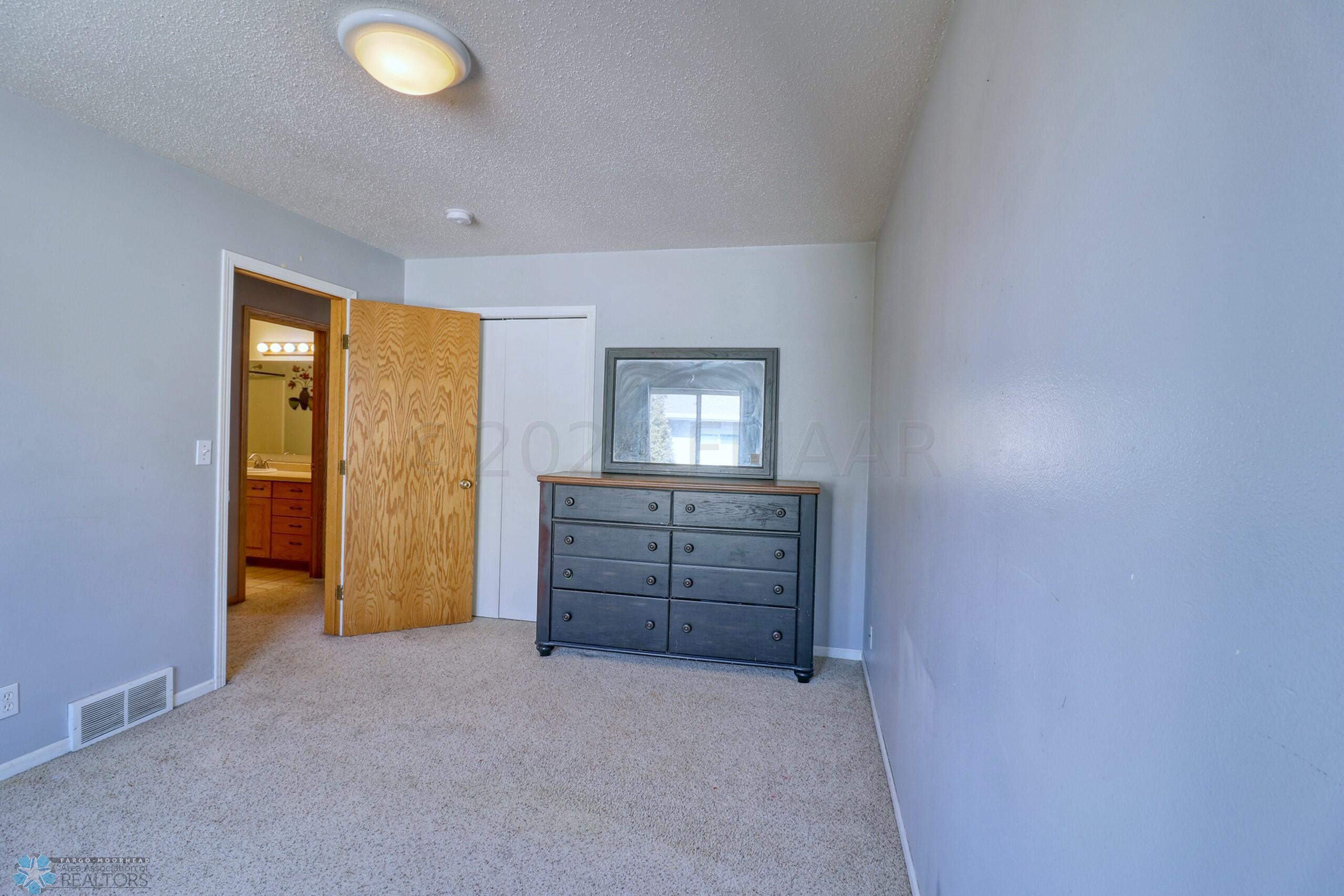 Bedroom1_2