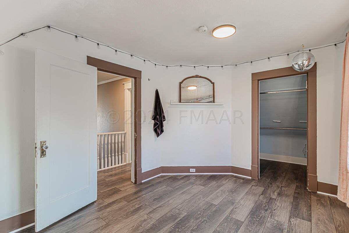 1209 10th St S, Fargo, ND 58103-24
