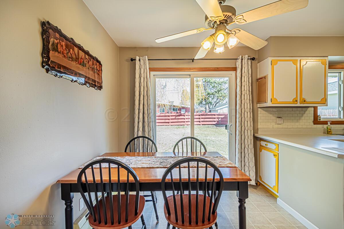 3017 9th St NFargo, ND 58102-04